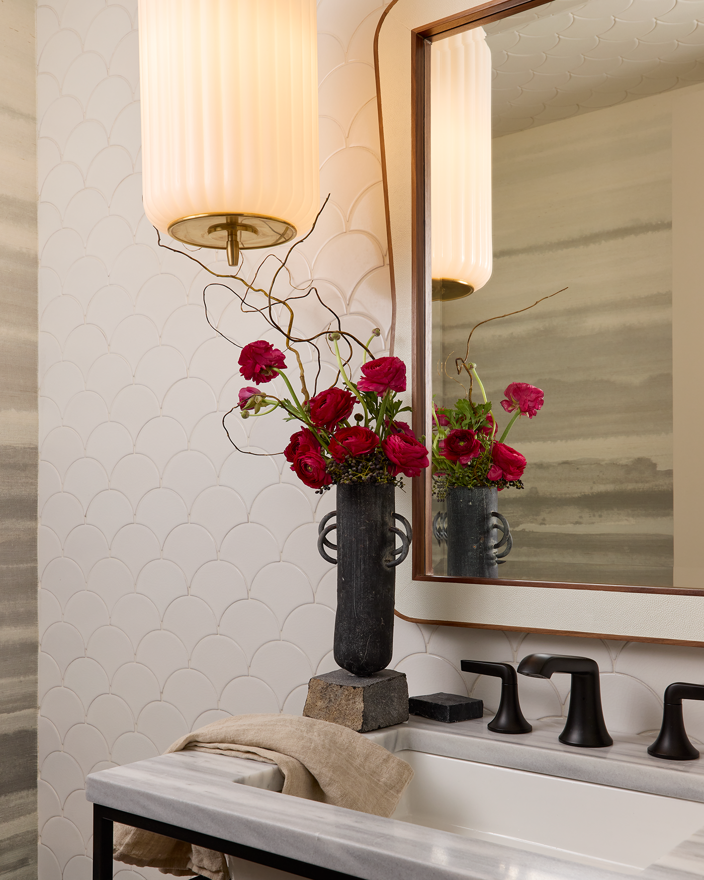 img - bathroom_flower_arrangement